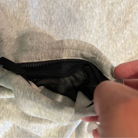 Men’s Champion Lightweight Sweatshirt NWT!! - Picture 5 of 6